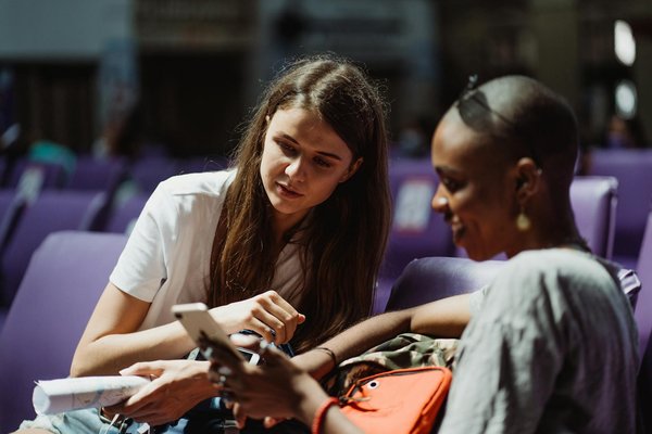 How do you prepare a classic steak and kidney pie?